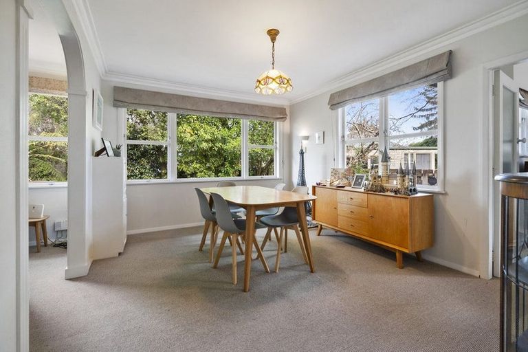 Photo of property in 9 Athlone Place, Hokowhitu, Palmerston North, 4410