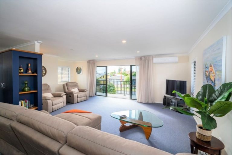 Photo of property in 6 Rainbow Drive, Rainbow Point, Taupo, 3330