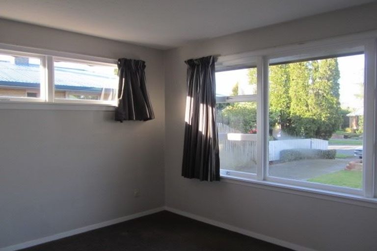 Photo of property in 72 Toorak Avenue, Avonhead, Christchurch, 8042