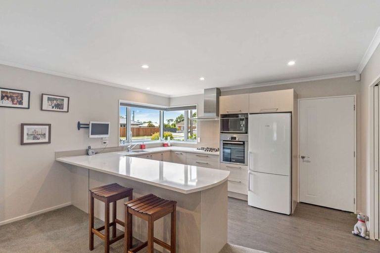 Photo of property in 32 Sylvia Street, Parklands, Christchurch, 8083