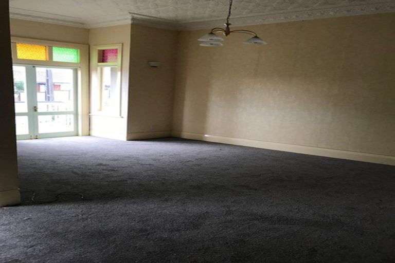 Photo of property in 71 Cameron Street, Onehunga, Auckland, 1061