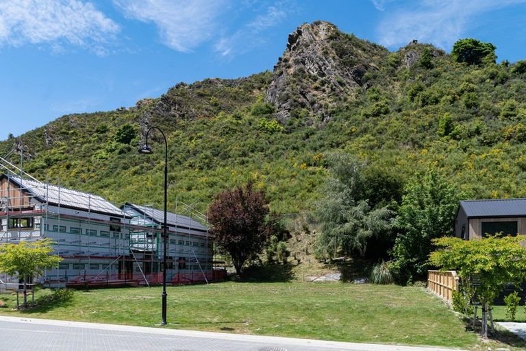 Photo of property in 22 Flynn Lane, Arrowtown, 9302