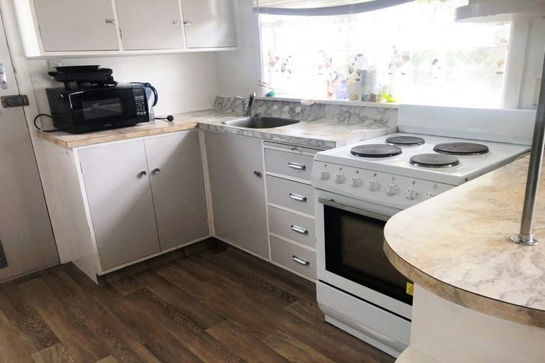 Photo of property in 6 Linley Place, Levin, 5510