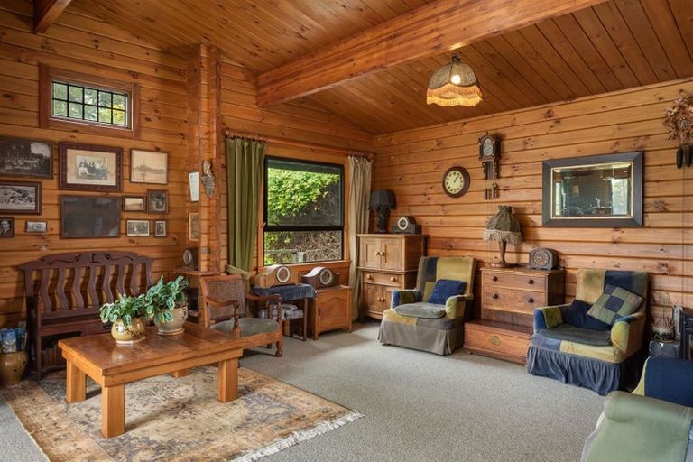 Photo of property in 15 Webster Place, Picton, 7220