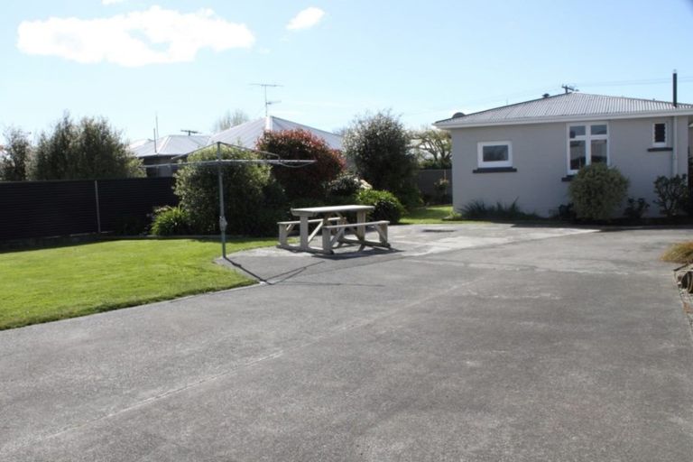 Photo of property in 39 Mary Street, Winton, 9720