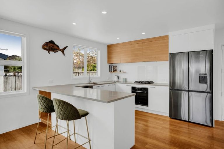 Photo of property in 3 Smith Road, Merrilands, New Plymouth, 4312