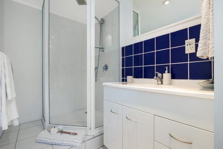 Photo of property in 53 Okura River Road, Okura, Albany, 0792