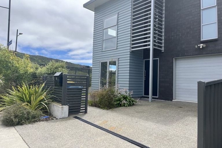 Photo of property in 58 Pateke Drive, Kenepuru, Porirua, 5022