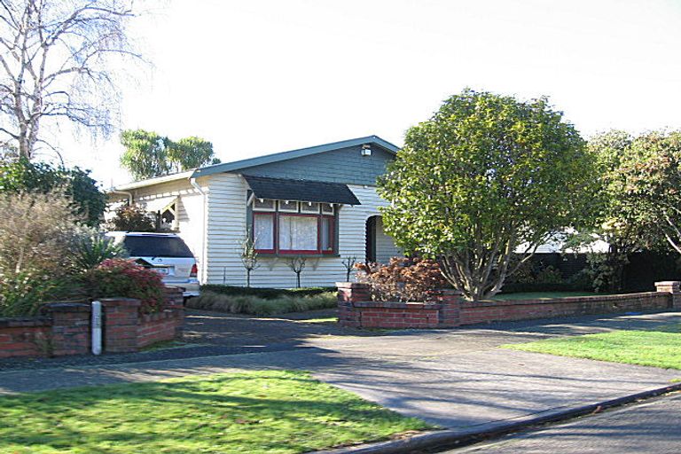Photo of property in 61 Rangitane Street, Palmerston North, 4414