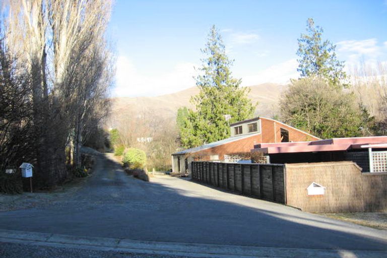 Photo of property in 77 Youghal Street, Wanaka, 9305