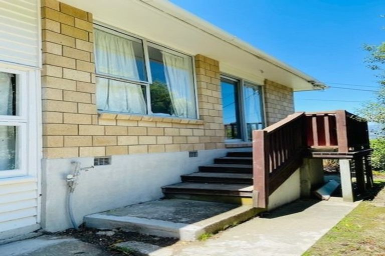 Photo of property in 46 Hawkhurst Road, Lyttelton, 8082