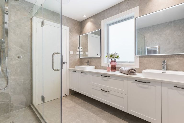 Photo of property in 32 Rahui Road, Greenhithe, Auckland, 0632