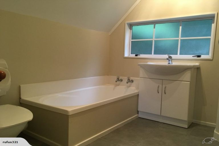 Photo of property in 19b Percy Dyett Drive, Karori, Wellington, 6012