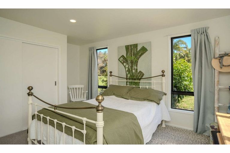 Photo of property in 11 Cochrane Drive, Kerikeri, 0230