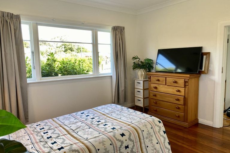 Photo of property in 2 Brassey Street, Waverley, 4510