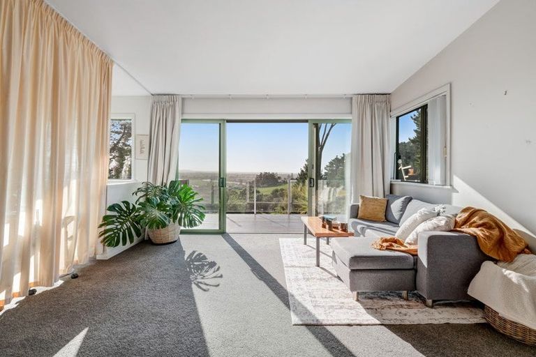 Photo of property in 91 Mangakura Road, Helensville, 0875