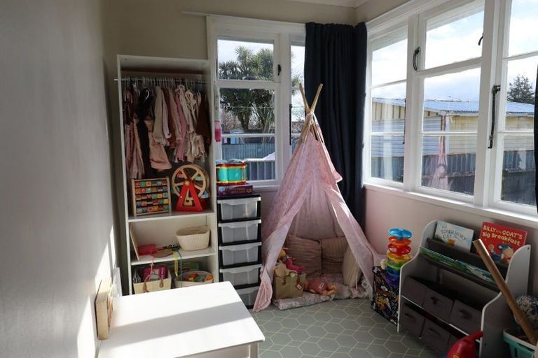 Photo of property in 15 Fisk Street, Naenae, Lower Hutt, 5011