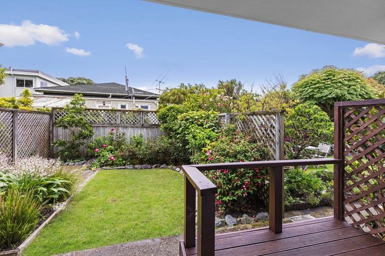 Photo of property in 8/238 Muritai Road, Eastbourne, Lower Hutt, 5013