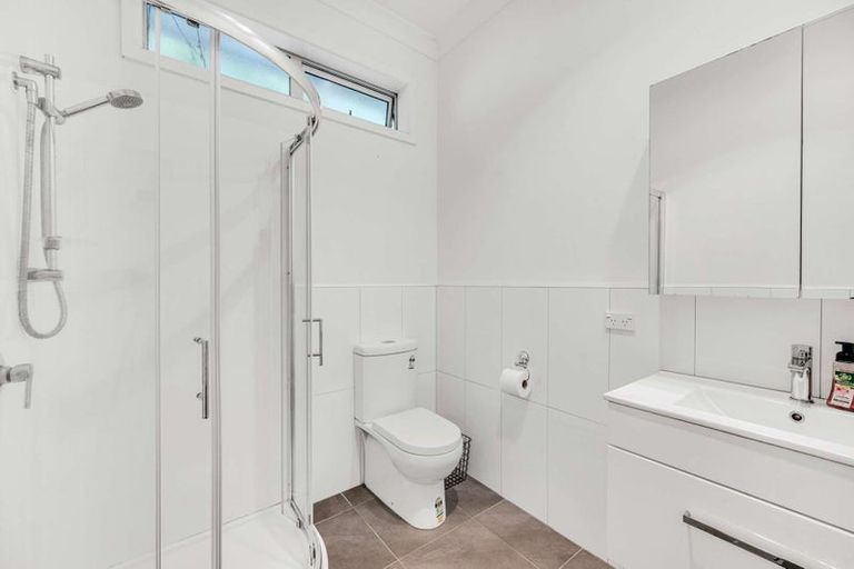 Photo of property in 30 Coote Road, Bluff Hill, Napier, 4110