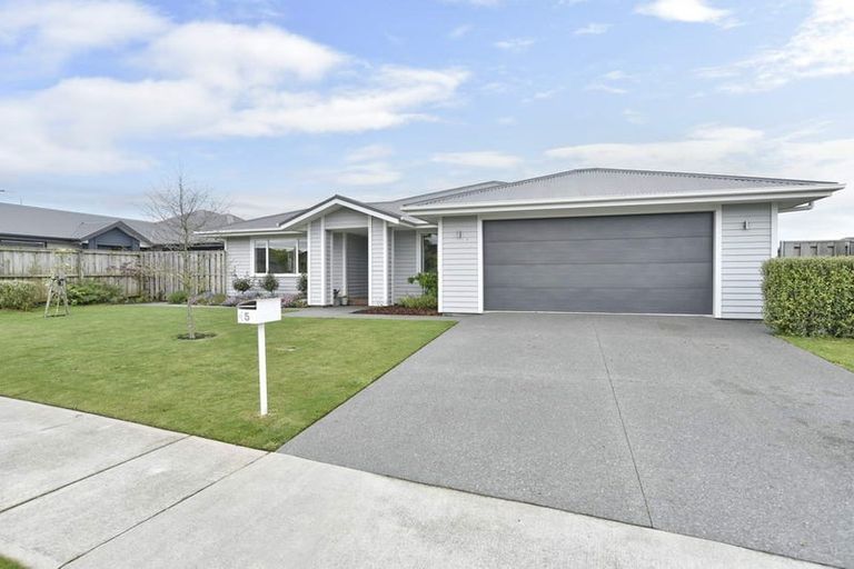 Photo of property in 5 Macphail Avenue, Rangiora, 7400