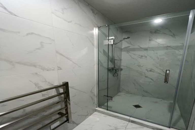 Photo of property in 28a Bruce Road, Glenfield, Auckland, 0629