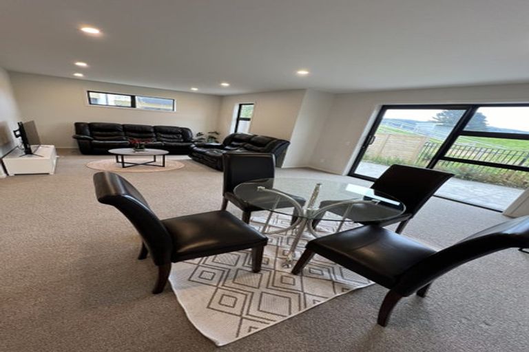 Photo of property in 39 Te Ara O Papatahi, Wainuiomata, Lower Hutt, 5014