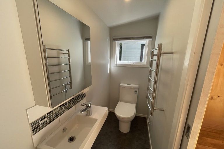 Photo of property in 143 Seatoun Heights Road, Miramar, Wellington, 6022