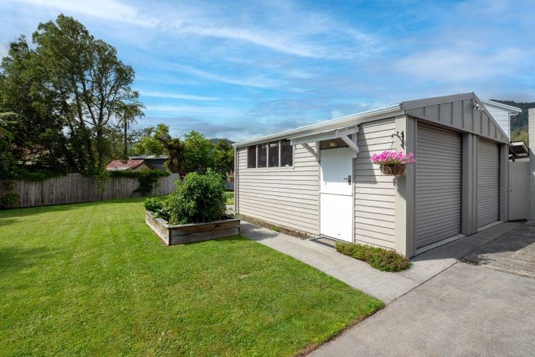 Photo of property in 19 Okareka Loop Road, Lake Okareka, Rotorua, 3076