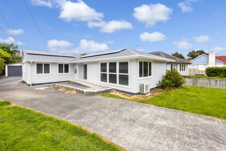 Photo of property in 11 Marion Street, Silverstream, Upper Hutt, 5019
