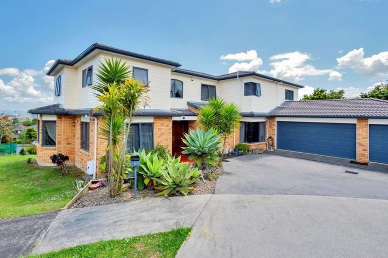 Photo of property in 2 Alcove Place, Totara Heights, Auckland, 2105