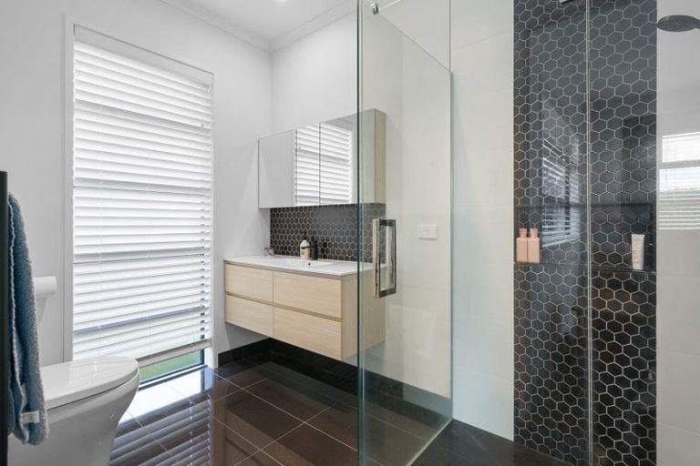 Photo of property in 2/30 Jarrett Terrace, Leamington, Cambridge, 3432