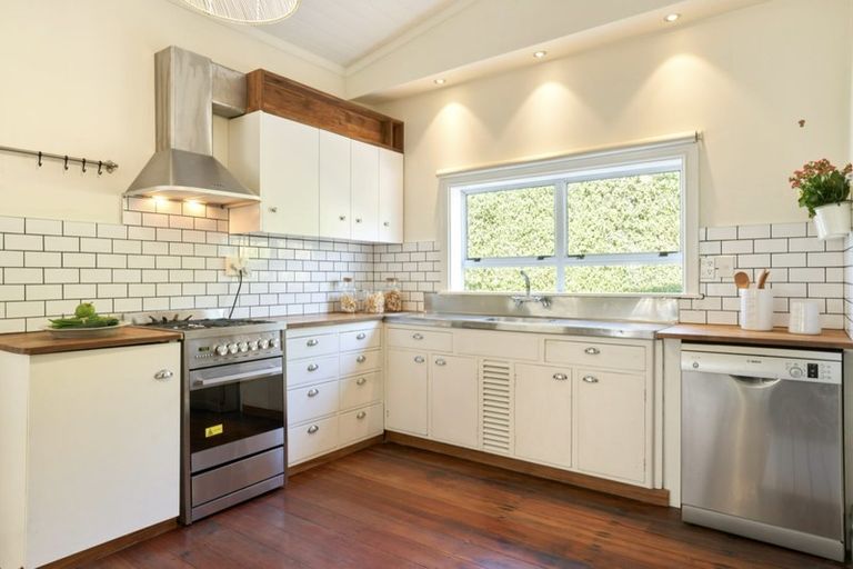 Photo of property in 210 Pattison Road, Akina, Hastings, 4122