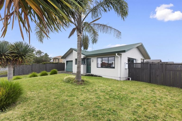Photo of property in 56 Fairview Place, Te Puke, 3119