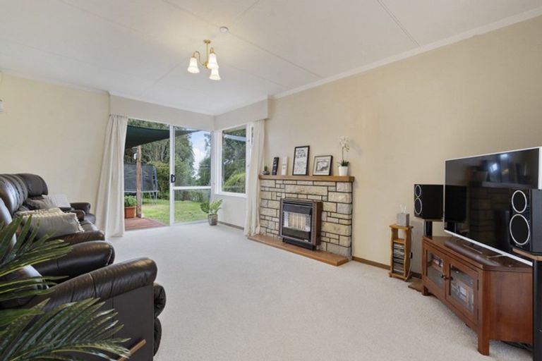 Photo of property in 39 Turakina Street, Merrilands, New Plymouth, 4312