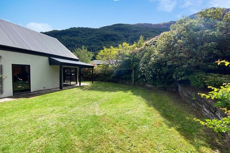 Photo of property in 25b Williams Street, Sunshine Bay, Queenstown, 9300