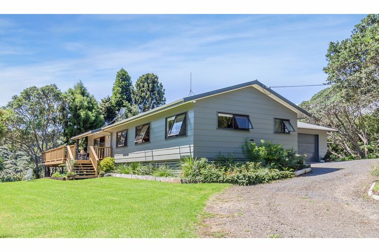 Photo of property in 360 Wairere Road, Waitakere, Henderson, 0782