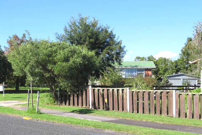 Photo of property in 7 Janine Place, Bucklands Beach, Auckland, 2014