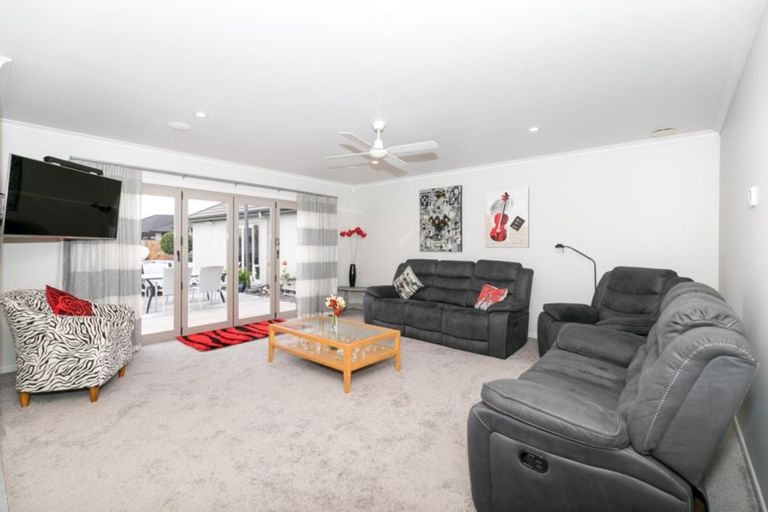 Photo of property in 2 Peninsula Point, Huntington, Hamilton, 3210