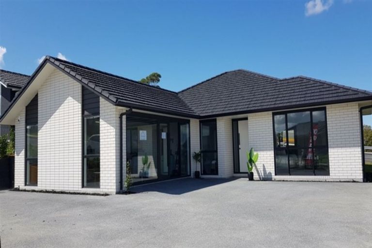 Photo of property in 3 Te Aparangi Crescent, Papakura, 2582