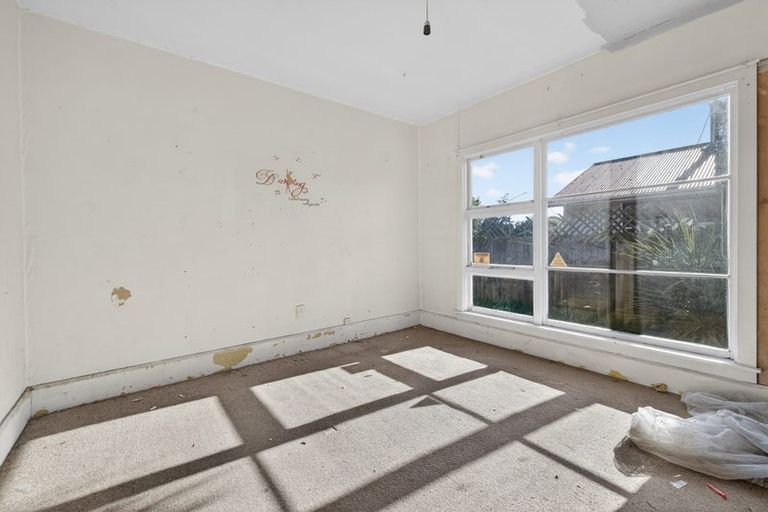 Photo of property in 186 Wainoni Road, Avondale, Christchurch, 8061