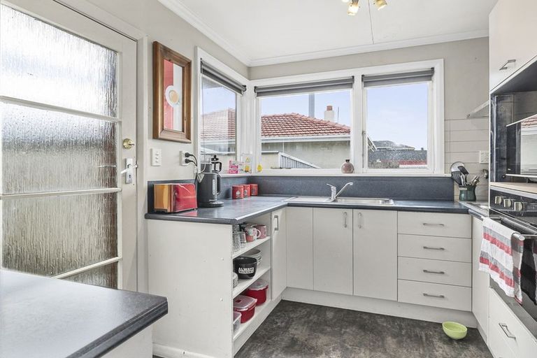 Photo of property in 105 Queens Drive, Saint Kilda, Dunedin, 9012