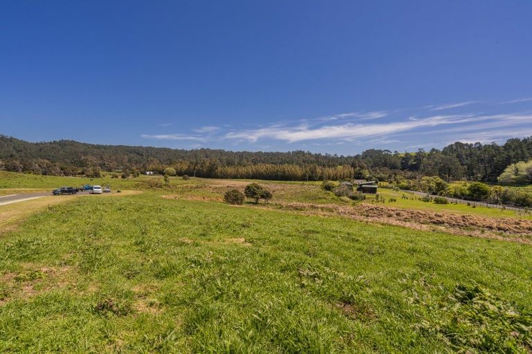 Photo of property in 6 Te Puia Place, Hot Water Beach, Whitianga, 3591