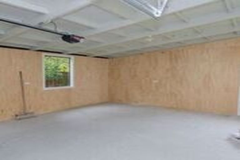 Photo of property in 36 Mcmaster Street, Greytown, 5712