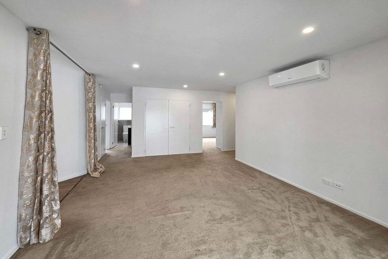 Photo of property in 40 Johns Creek Crescent, Silverdale, 0932