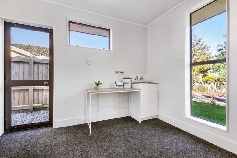 Photo of property in 2/1 Gates Lane, Woolston, Christchurch, 8023