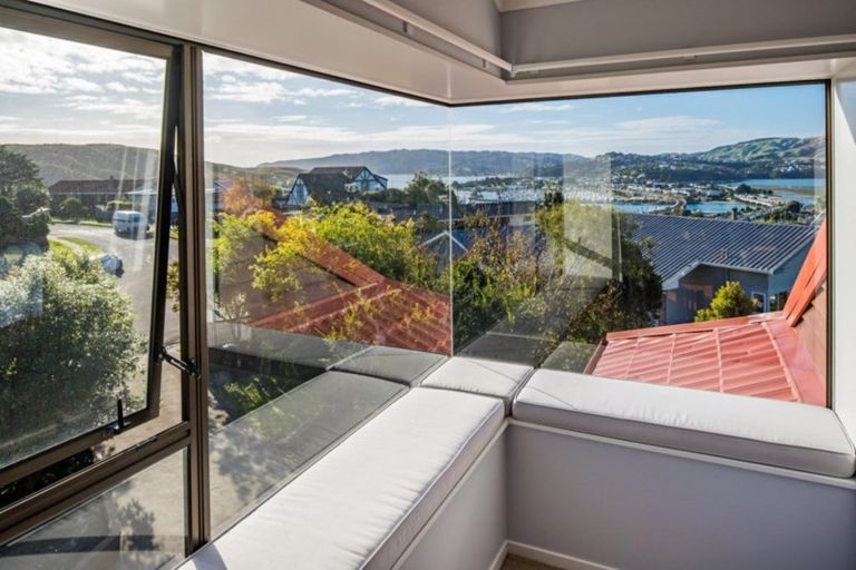 Photo of property in 12 Doon Grove, Papakowhai, Porirua, 5024