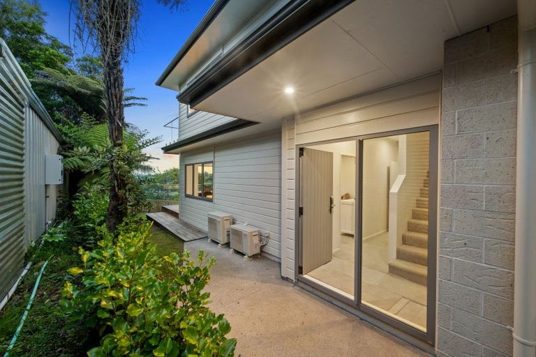 Photo of property in 41 Pohutukawa Avenue, Shelly Park, Auckland, 2014