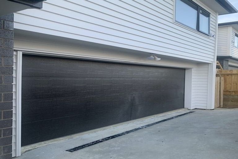 Photo of property in 98 Cardiff Road, Pakuranga, Auckland, 2010