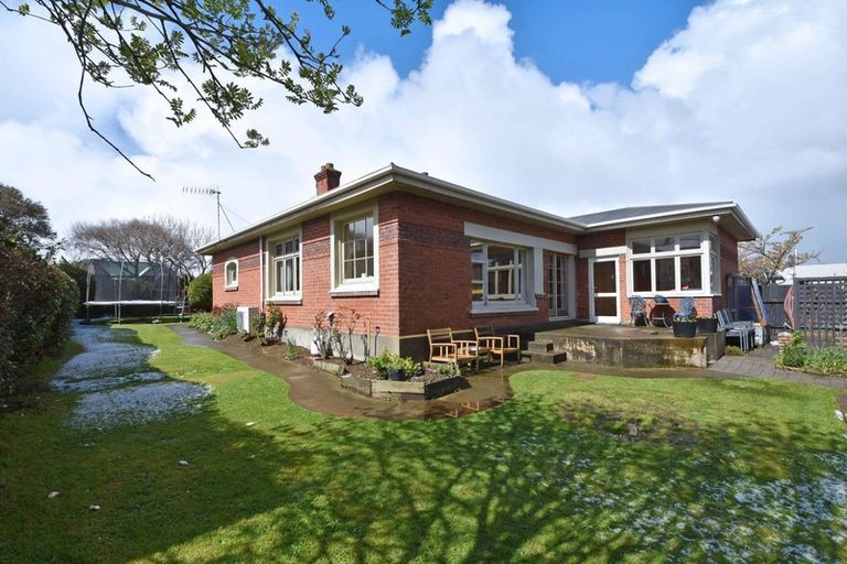 Photo of property in 16 Macmaster Street, Richmond, Invercargill, 9810