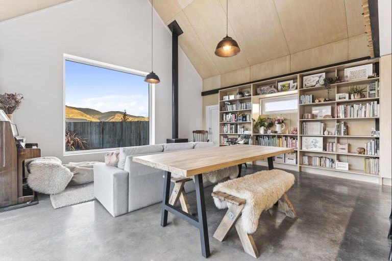 Photo of property in 19 Grandview Road, Lake Hawea, 9382